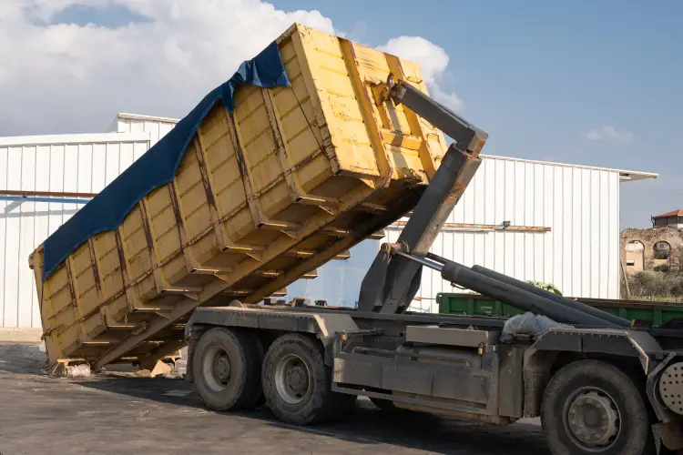 Construction Dumpster Rental Benefits For Contractors in Jacksonville, FL